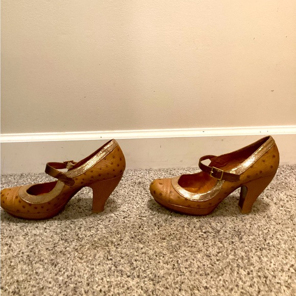 CHIE MIHARA womans size 39 / 9 Brown Ostrich Leather Mary Jane Heels Rockabilly - Picture 2 of 5